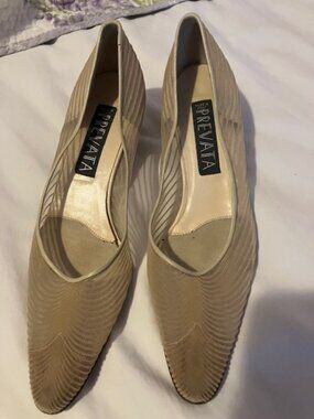 Prevata Beige Mesh heeled pump size 7 Narrow